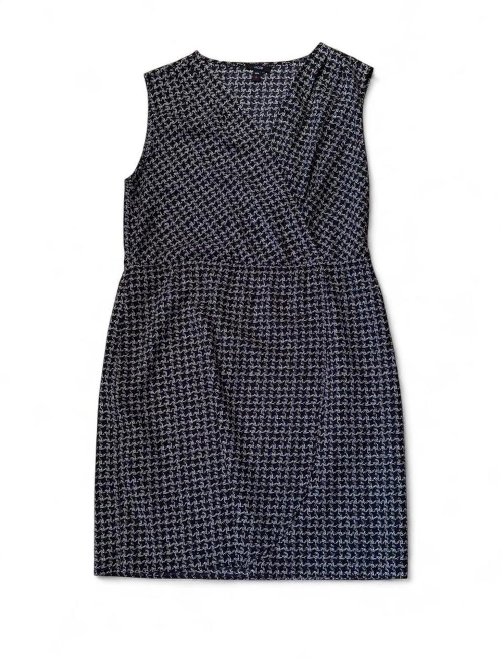 Classic Sleeveless Black & White Sheath Dress
